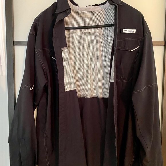 Black Light-weight Button Up Collared Long Sleeve Sports Top - Picture 6 of 11